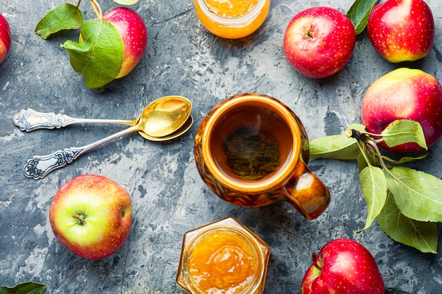 Mermelada de manzana fresca