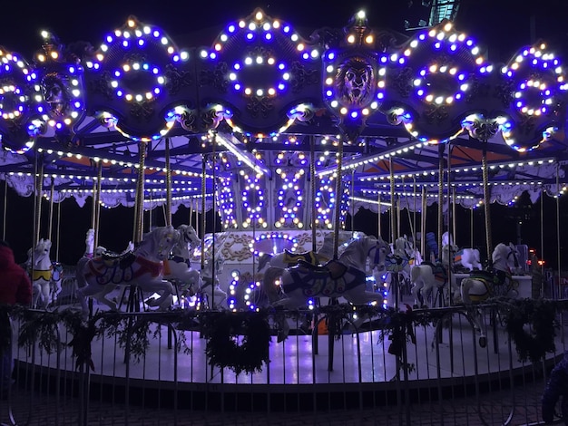 Foto merry go round at night