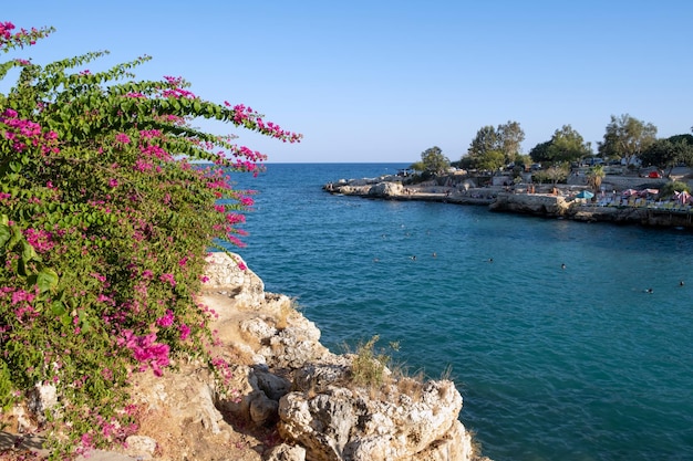 Mersin Turquía 3 de septiembre de 2021 Hermosa bahía de Yapraklykoy en el Mediterráneo