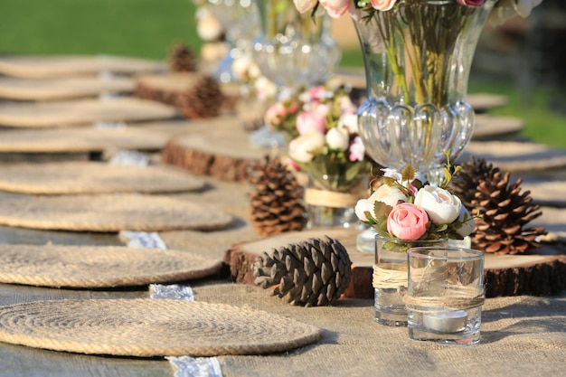 Mesa de boda en estilo rústico