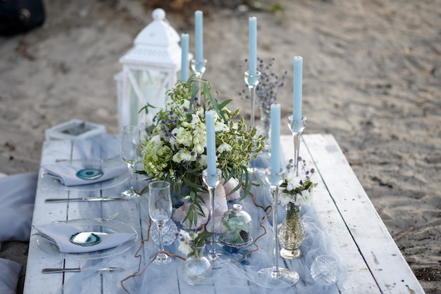 Mesa de boda en la playa para dos personas