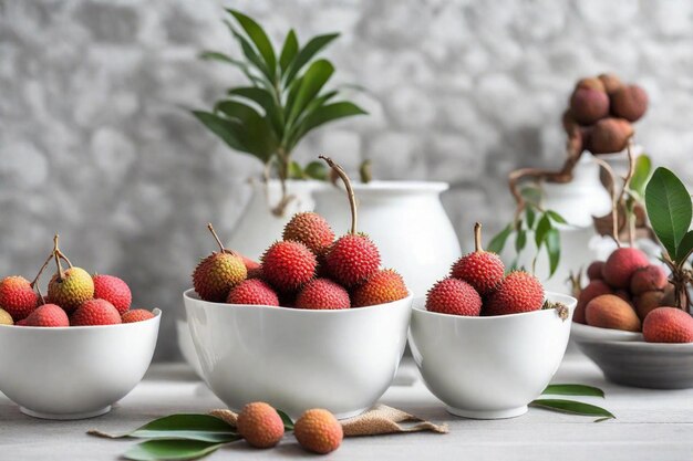 Foto una mesa con cuencos de frutas incluyendo uno de ellos tiene una planta en él