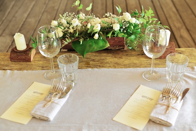 Foto mesa de casamento em estilo country.