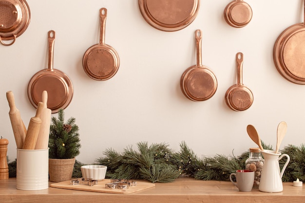 Mesa de cozinha festiva de Natal com espaço de cópia de ferramentas de cozimento