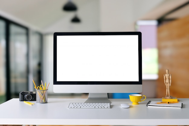 Foto mesa de escritório do espaço de trabalho, café e gadget elegante e suprimentos.