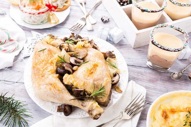 Mesa de jantar com tema de Natal