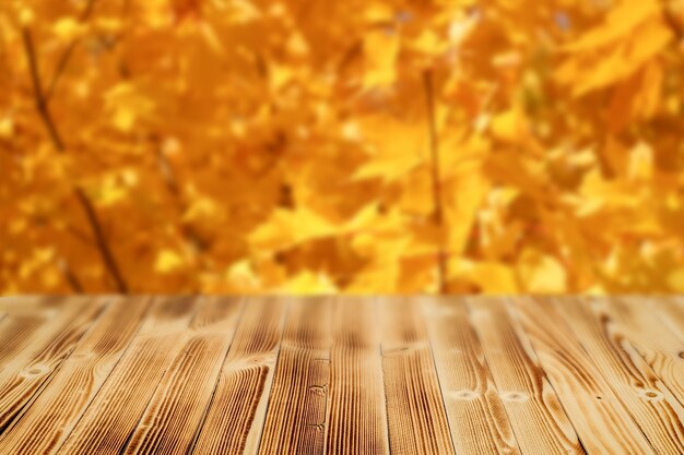 Mesa de madeira com um fundo desfocado de uma floresta de outono amarelo.