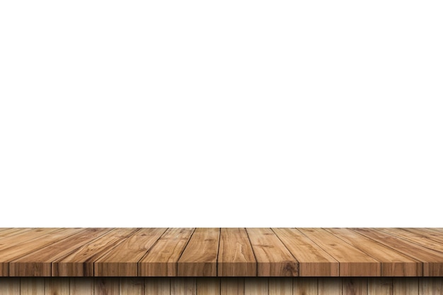Foto mesa de madeira velha vazia em fundo branco isolado e montagem de exibição com espaço de cópia para o produto