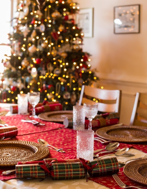 Mesa de Natal inglesa com biscoitos