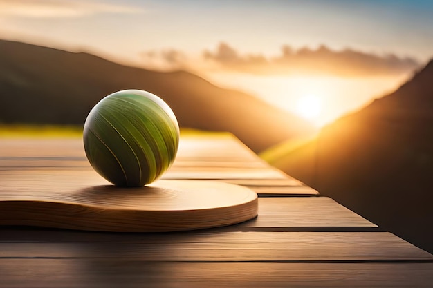 Una mesa de madera con una bola verde encima.