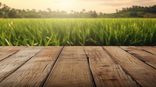 Una mesa de madera con un campo al fondo.