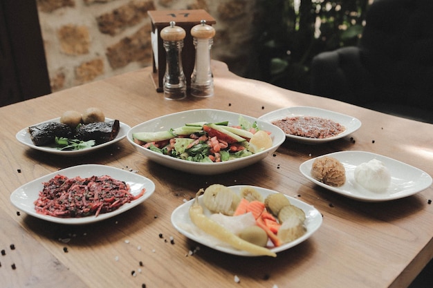 Mesa meze de cena tradicional turca y griega