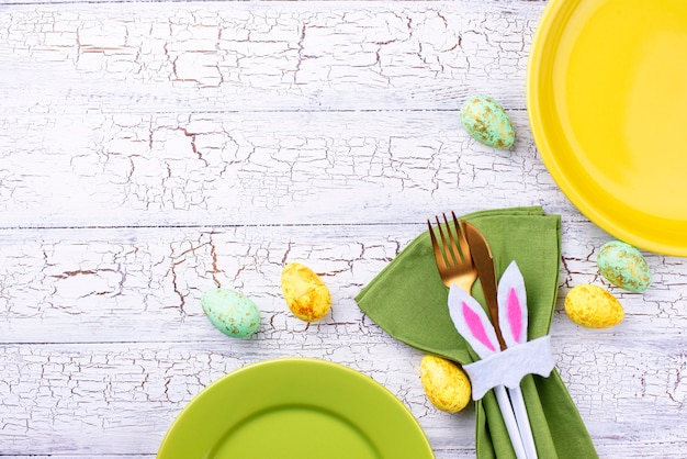 Mesa de Pascua en color verde