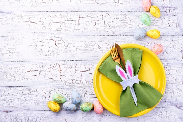 Mesa de Pascua en color verde