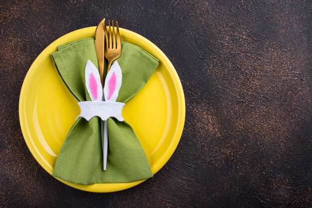 Mesa de Pascua en color verde