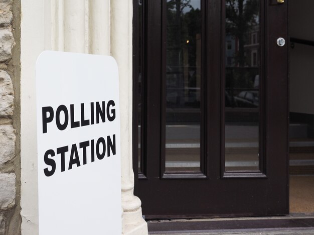 Mesa de votación en Londres