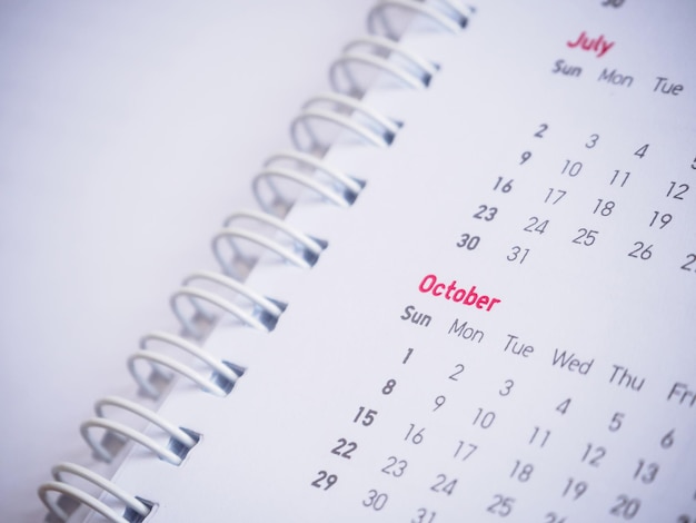 Meses y fechas en el calendario año nuevo 2017