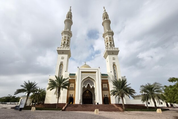 Mesquita Al Maghfirah em Sharjah, Emirados Árabes Unidos