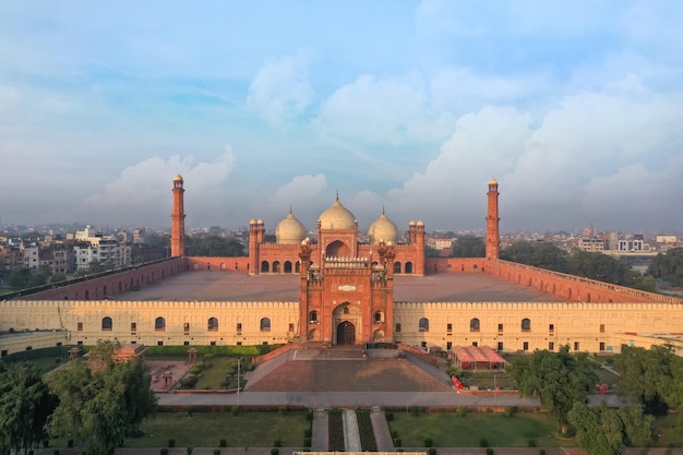 Foto mesquita badshahi aérea de lahore, paquistão