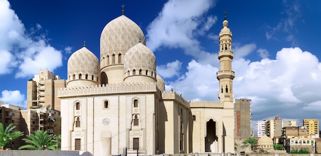 Mesquita de Abu El Abbas Masjid, Alexandria, Egito. Panorama