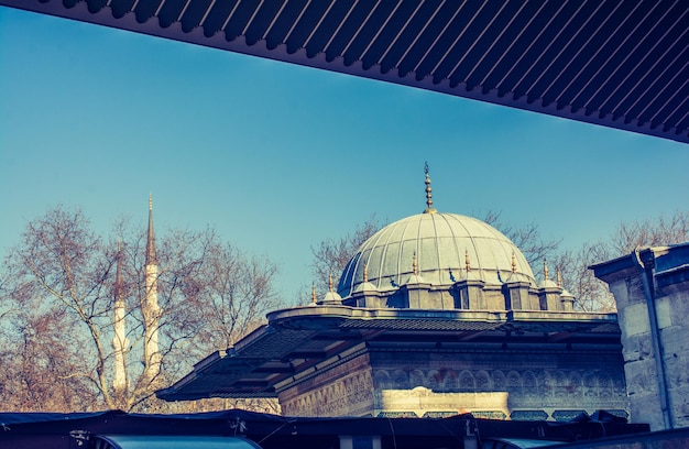 Mesquita de estilo otomano em Istambul