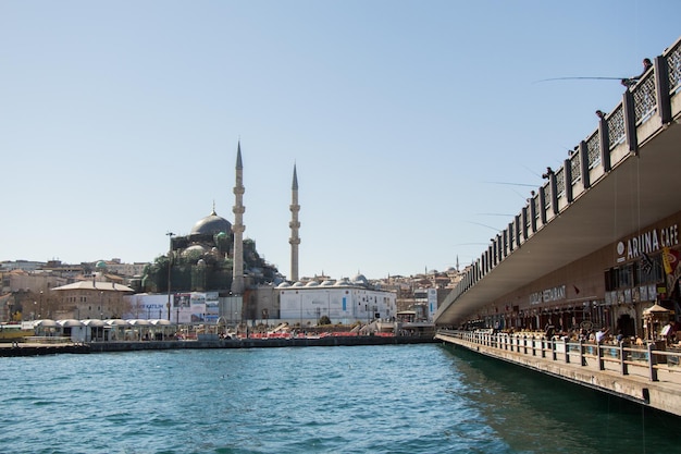 Mesquita de estilo otomano em Istambul