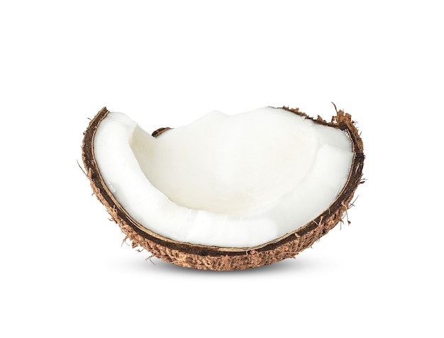 Metade de coco isolado no fundo branco