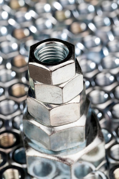 Metall-Stahlmuttern für Montagearbeiten das Nuttobolt-Befestigungssystem ist aus Stahl gefertigt