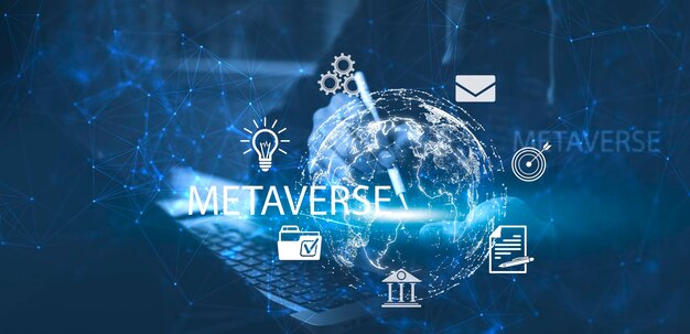 Metaverso con hombre de concepto de negocio usando computadora y globo virtual táctil con iconos financieros tecnología futura objetivos comerciales comunicación en línea Gráfico de pantalla Icono de una pantalla de medios grandes datos