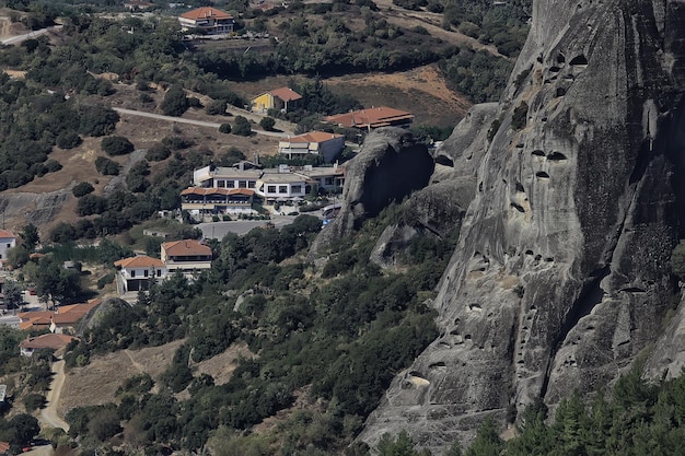 Meteora grecia monasterio paisaje, monasterio ortodoxo en las montañas, cristianismo, fe ver