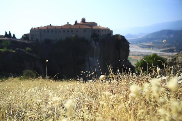 Meteora grecia monasterio paisaje, monasterio ortodoxo en las montañas, cristianismo, fe ver