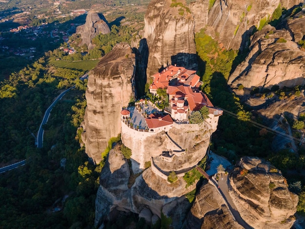 Meteora Kloster Luftbild Thessalien Berge Griechenland Sommer