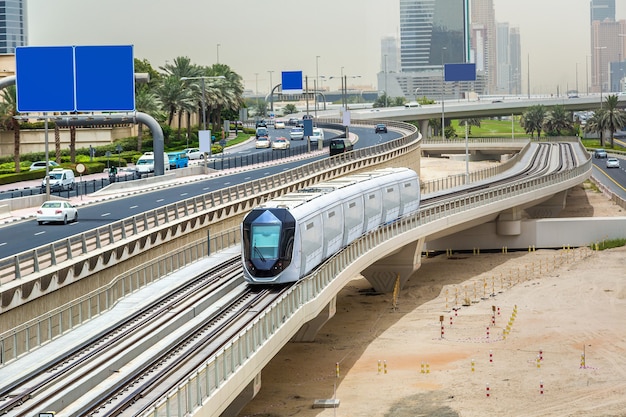 Foto metro de dubai emiratos árabes unidos