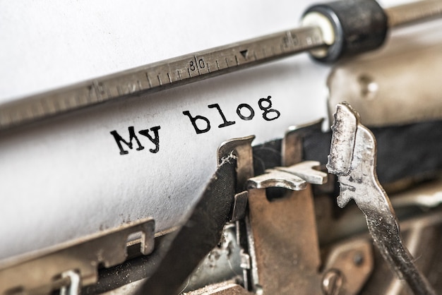 Meu blog digitava palavras em uma máquina de escrever antiga. Fechar-se.
