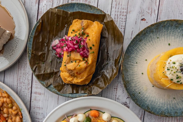 México contribuyó al mundo con productos sin los cuales sería imposible entender la gastronomía global, entre ellos el chile de maíz y el aguacate.