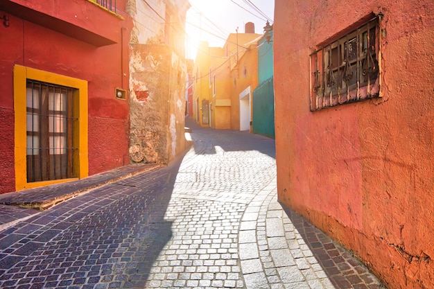 México Guanajuato arquitectura colonial y coloridas casas en el centro histórico de la ciudad