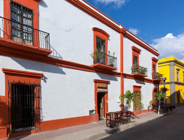 México mazatlan ruas coloridas da cidade velha no centro histórico da cidade