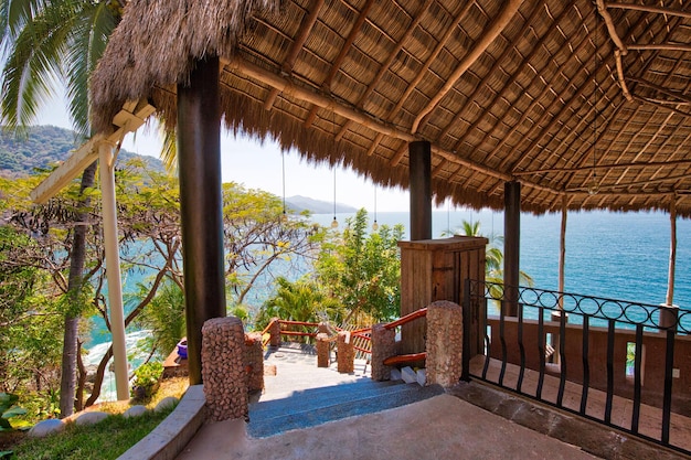 México Puerto Vallarta romántico restaurante de lujo con paisajes oceánicos en la Bahía de Banderas