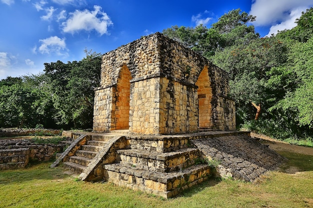 Mexiko Pyramiden Maya antike Stadt, Landschaft präkolumbianischen Amerika Chicenica Maya