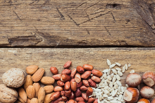 Mezcla de nueces Almendras, nueces, cacahuetes, avellanas, pipas de girasol