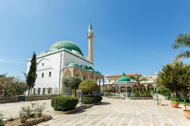 Mezquita Al Jazzar en la ciudad vieja de Acre Israel