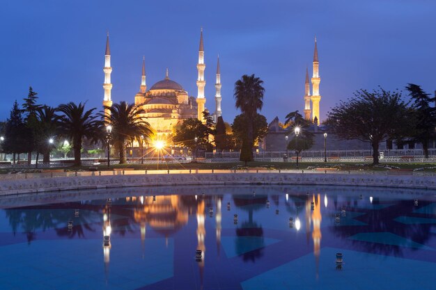 Foto mezquita azul de sultanahmet al atardecer