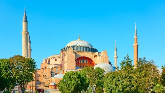 La mezquita de Hagia Sophia (Ayasofya) en Estambul, Turquía