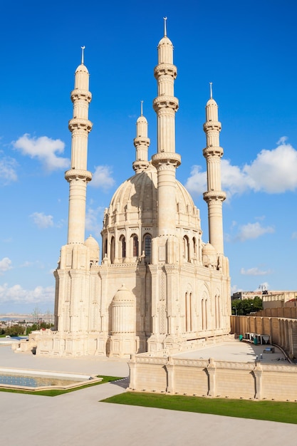 La mezquita de Heydar Aliyev en Bakú, Azerbaiyán