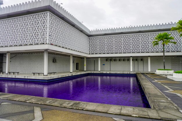 La mezquita nacional de Malasia es el Masjid Negara.