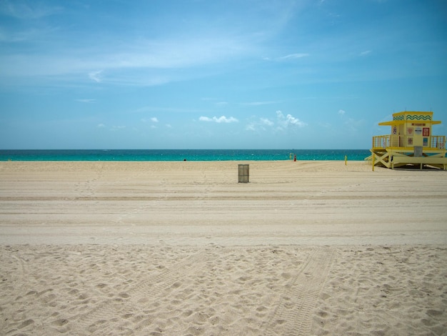 MIAMI EUA 18 DE JULHO DE 2015 Vista do posto de salva-vidas em Miami Beach Florida