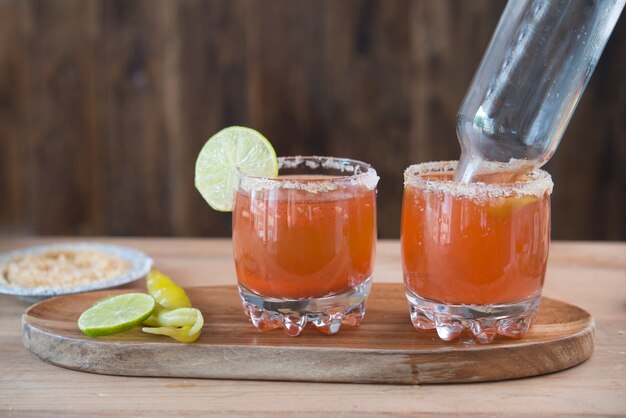 Michelada, cocktail mexicano