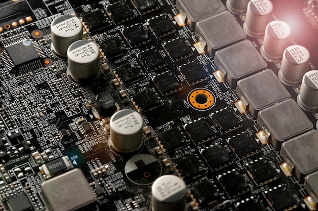 Foto microchips de computador na placa de circuito eletrônico fundo do conceito de microeletrônica de tecnologia tiro macro foco seletivo dof extremamente raso