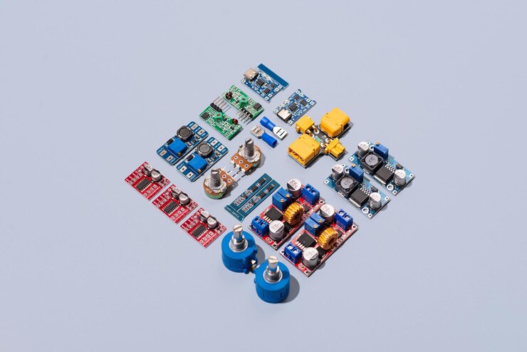 Foto microcontroladores placas de sensores leds e módulos para a aprendizagem dos fundamentos da eletrônica