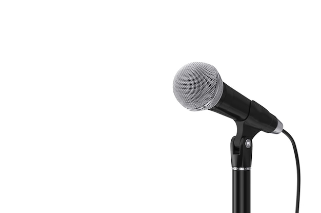 Foto micrófono cromado moderno sobre un fondo blanco. representación 3d